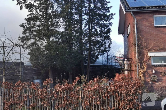 Veel rook bij brand in schuur