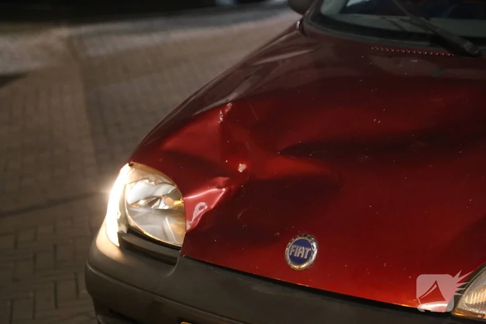 Persoon op skeelers aangereden door auto