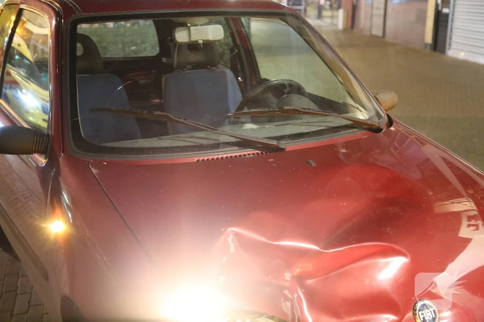 Persoon op skeelers aangereden door auto