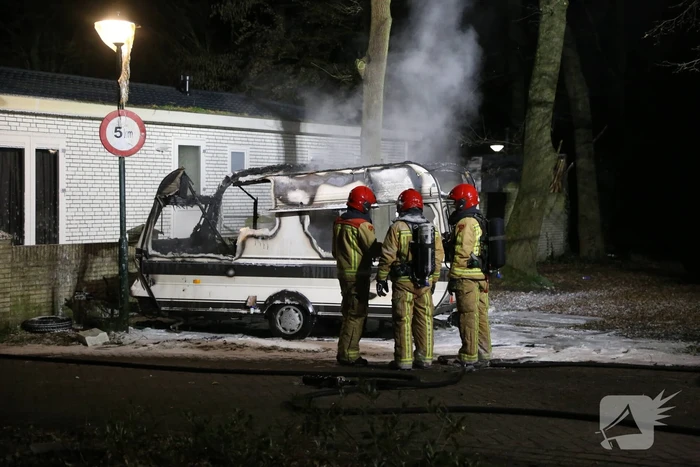 Caravan volledig verwoest door brand