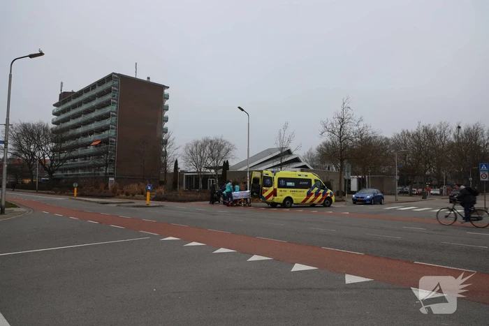 Scooterrijdster gewond na uitwijkmanoeuvre
