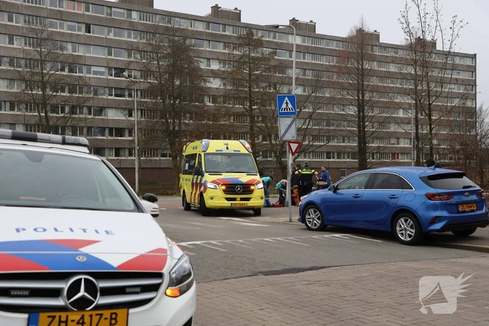 Scooterrijdster gewond na uitwijkmanoeuvre