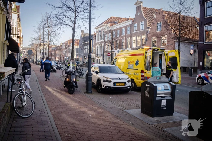 Fietser gewond bij botsing met scooterrijder