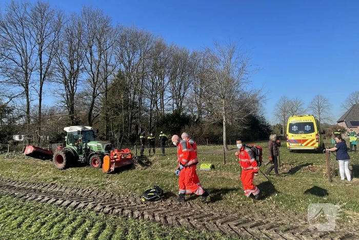 Traumahelikopter landt voor ernstig incident op boerenterrein