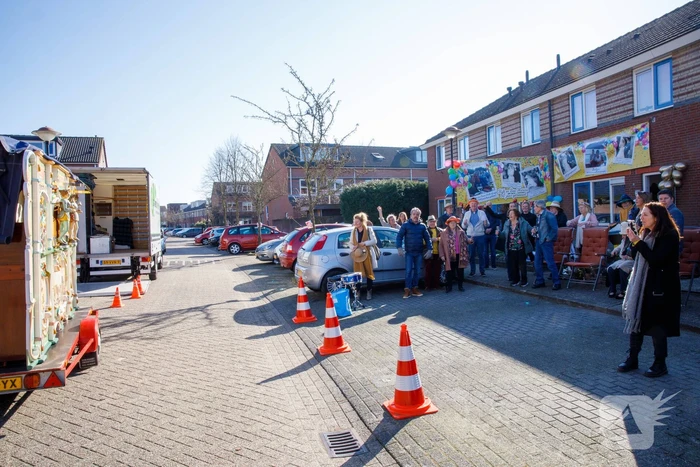 Groot feest op straat voor 60-jarig bruidspaar Rijk en Bea Marcus