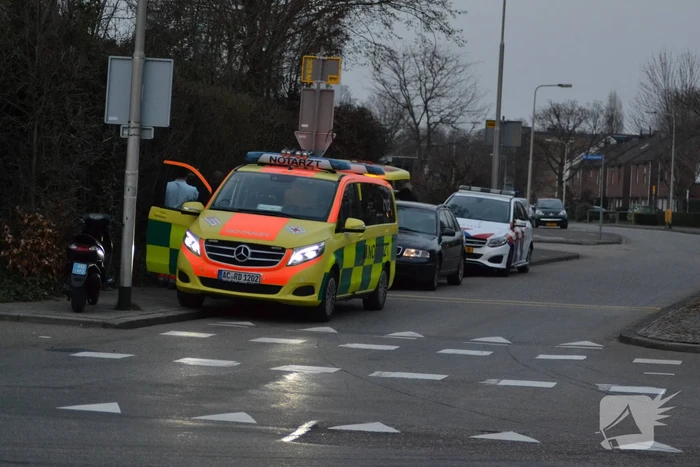Scooterrijder aangereden door personenauto