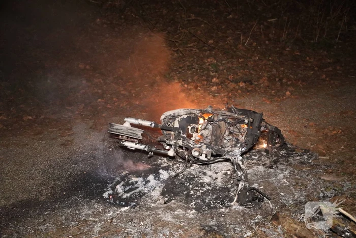 Scooter in brand gestoken