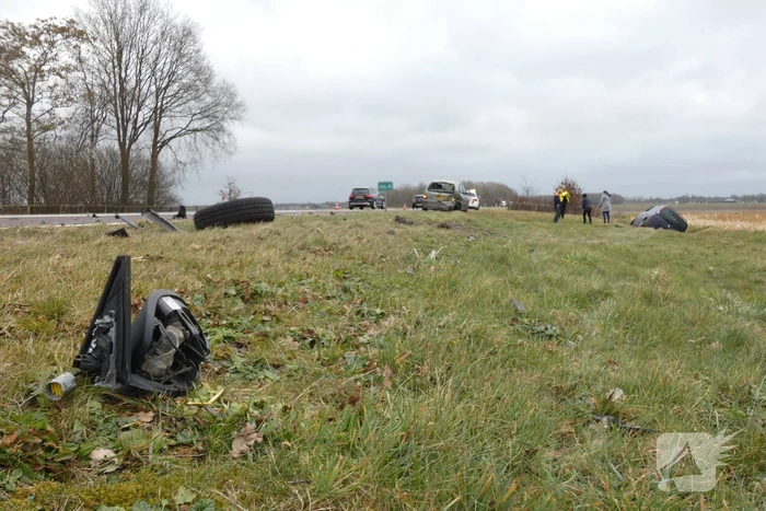 Auto belandt in sloot bij ongeval