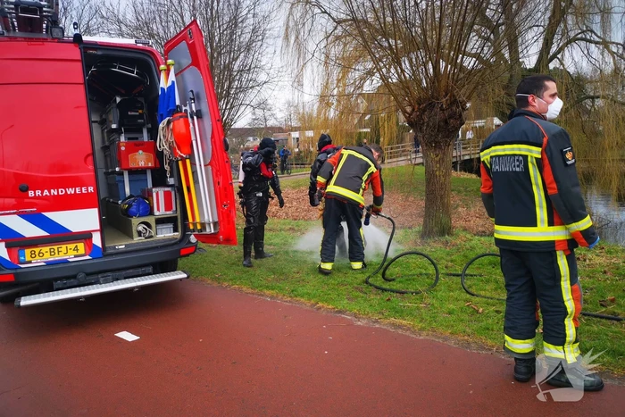 Zoektocht naar mogelijk een persoon te water