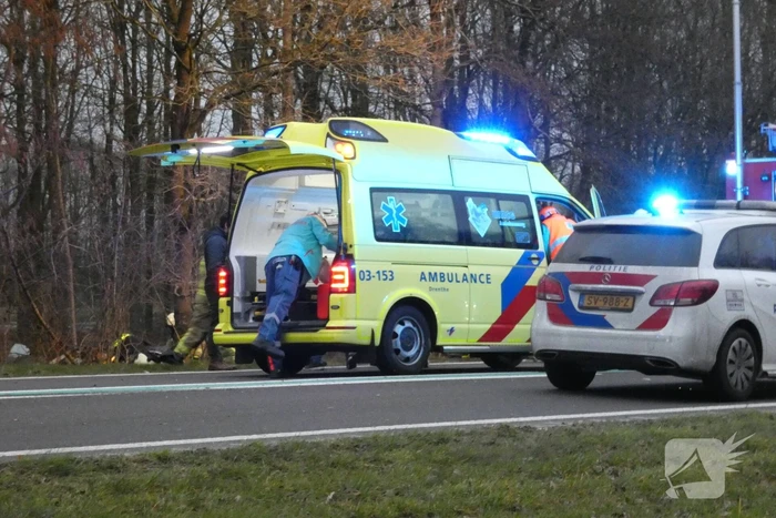 Bestuurder bekneld bij ernstig verkeersongeval
