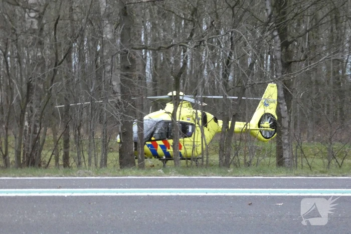 Bestuurder bekneld bij ernstig verkeersongeval