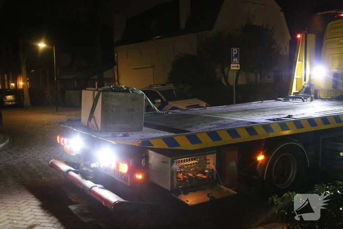 Loodzware kluis ligt urenlang op straat