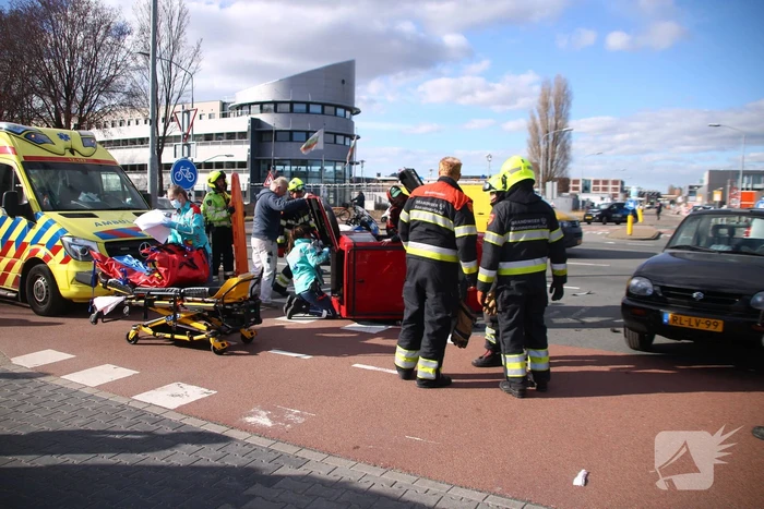 Bestuurder landt op zijn kant met Canta