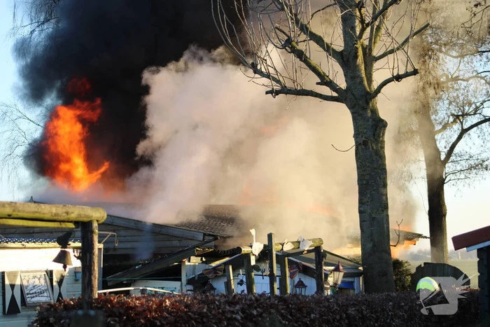 Flinke uitslaande brand in woning