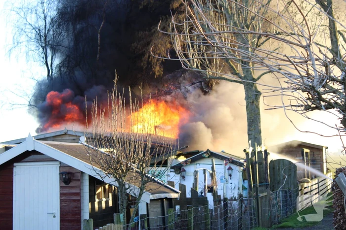 Flinke uitslaande brand in woning