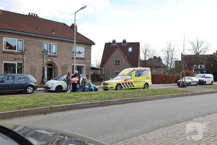 Fietser gewond bij botsing met auto