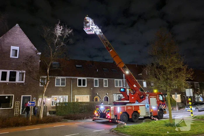 Brand in schoorsteen van woning