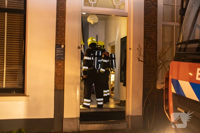 Veel rook door brand in schoorsteenkanaal