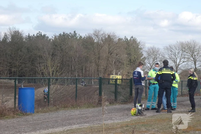 Gewonde na valpartij met motor op crossterrein