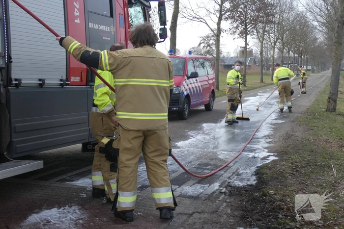 Kilometerslang oliespoor na ongeval