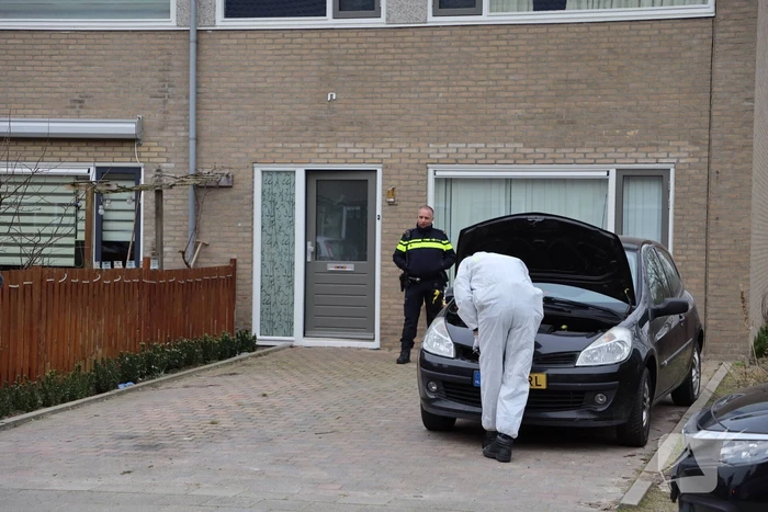 Zwaarbewapende agenten bij woning in Schuilenburg