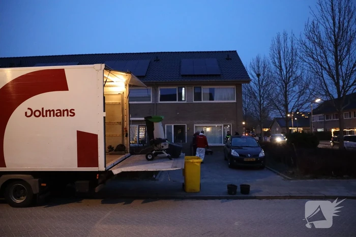 Zwaarbewapende agenten bij woning in Schuilenburg