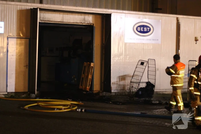 Uitslaande brand in Westelijk Havengebied