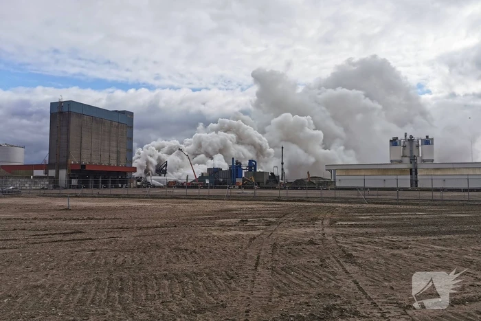 Zeer grote brand bij verschrotingsbedrijf
