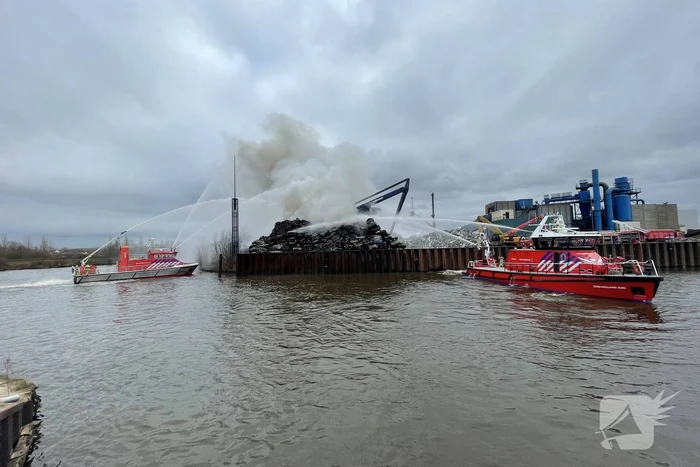 Zeer grote brand bij verschrotingsbedrijf
