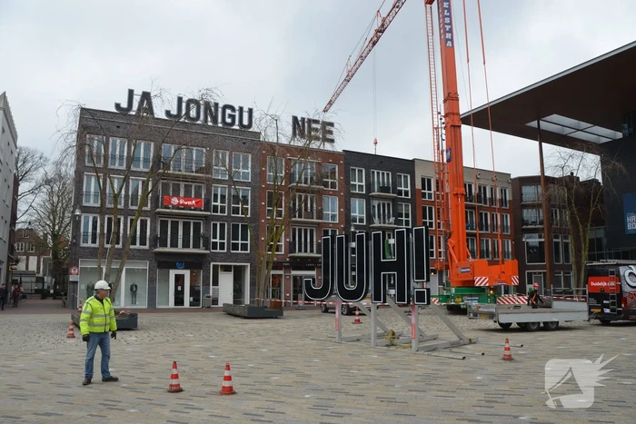 Karakteristieke belettering gaat verhuizen