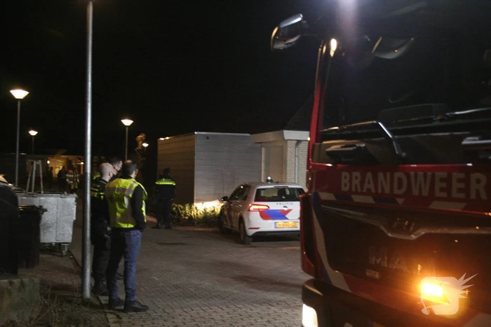 Brandweer blust brand in woning van woon-zorgcentrum WZC Thedingsweert
