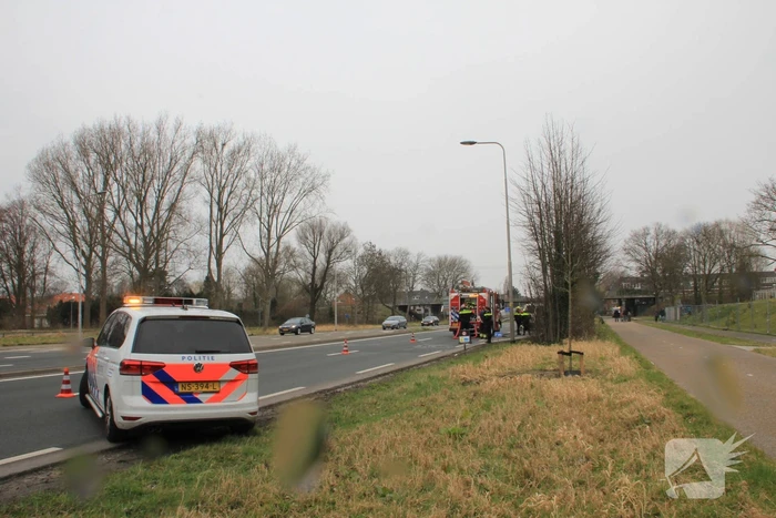 Brand in motorcompartiment van bestelbus