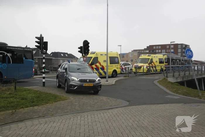 Scooterrijder gewond bij aanrijding met bus