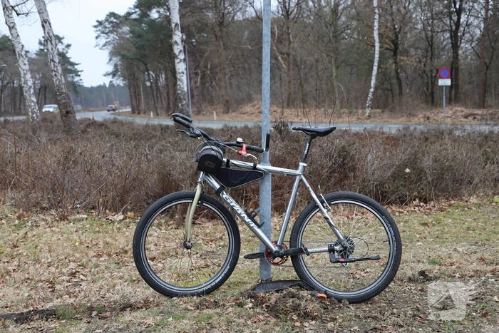 Mountainbiker gewond bij botsing