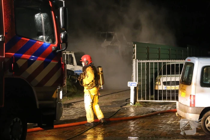Vrachtwagencabine verwoest door brand