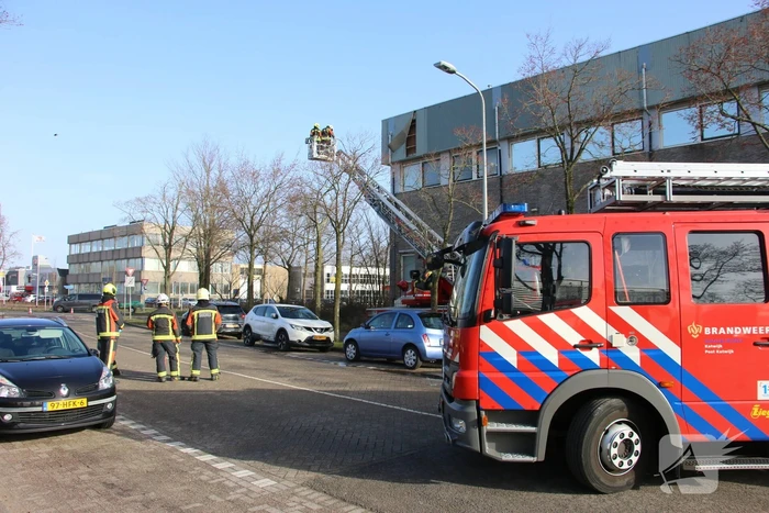 Gevelplaat losgewaaid door storm