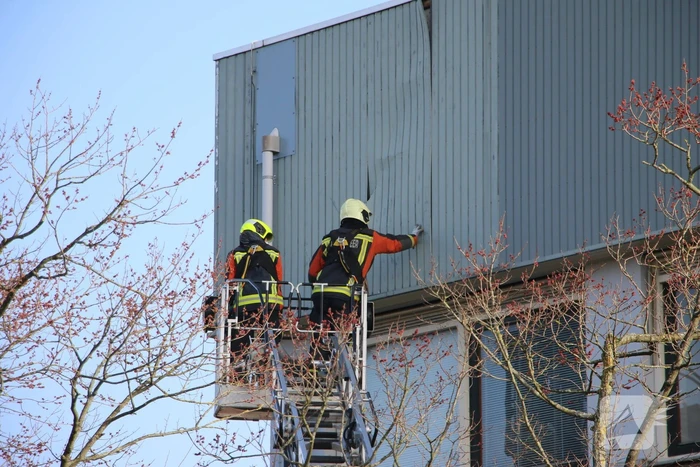 Gevelplaat losgewaaid door storm
