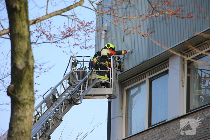 Gevelplaat losgewaaid door storm