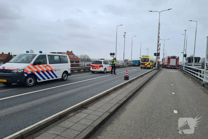 Ernstig ongeval op Coenecoopbrug