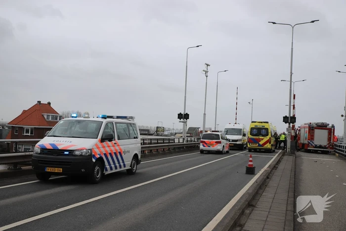 Ernstig ongeval op Coenecoopbrug