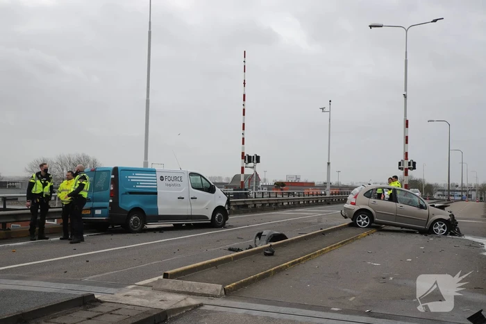 Ernstig ongeval op Coenecoopbrug