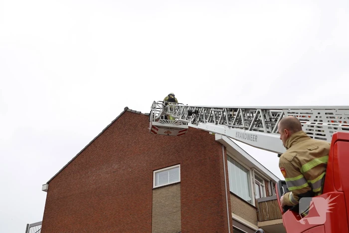 Dakpannen woning losgewaaid