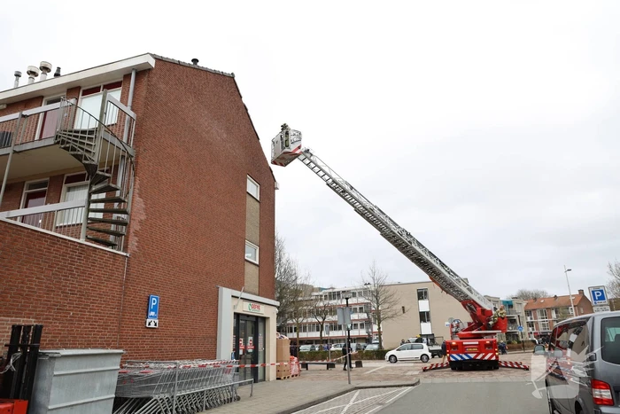 Dakpannen woning losgewaaid