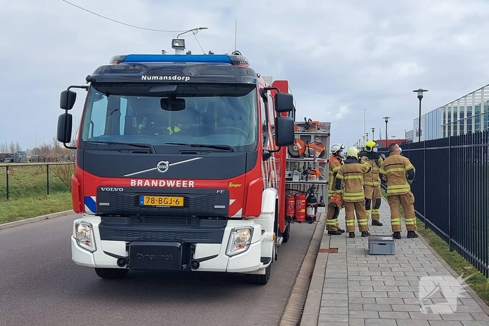 Dakplaat losgelaten door storm