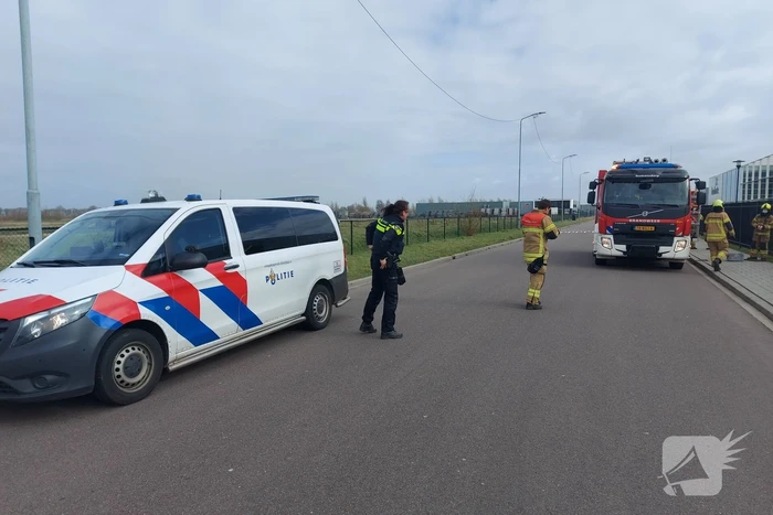 Dakplaat losgelaten door storm