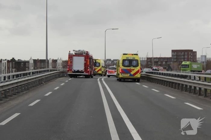 Enorme schade bij frontale aanrijding
