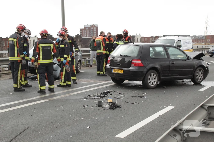 Enorme schade bij frontale aanrijding