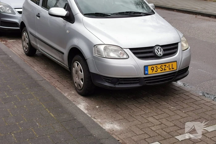 Fietser aangereden op t-splitsing door auto