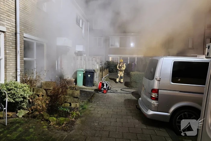 Forse rookontwikkeling bij woningbrand