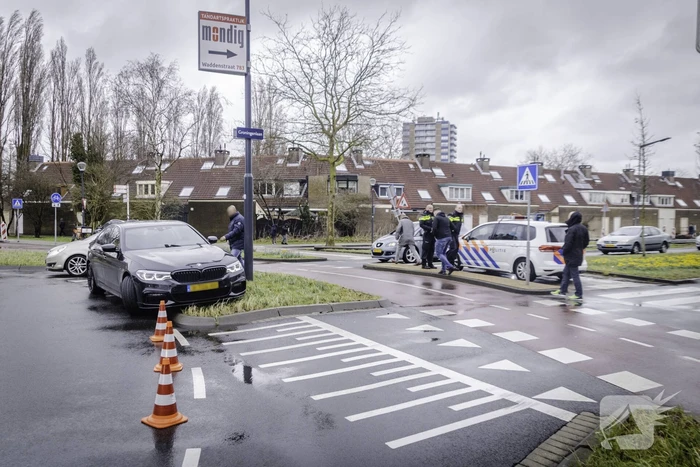 Maaltijd bezorger gewond bij aanrijding